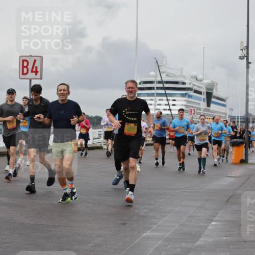 13.09.2026 - Kiel Lauf Andreas Tolksdorf http://msf.ph/oto/10461318 13.09.2026 12:01:50 Kiellinie 4, 8173, 6196, 106, 5354, 3 meine-sportfotos.de