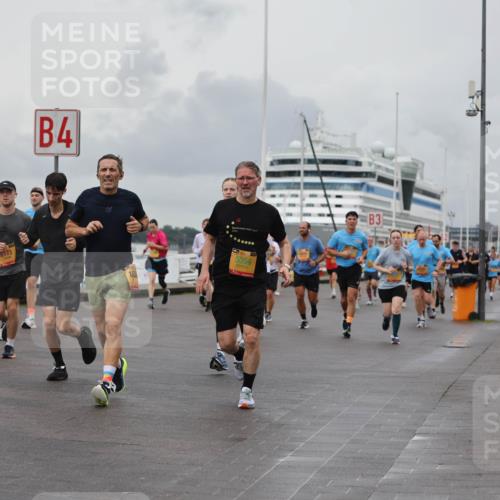 13.09.2026 - Kiel Lauf Andreas Tolksdorf http://msf.ph/oto/10461327 13.09.2026 12:01:50 Kiellinie 4, 8173, 39, 5354, 3 meine-sportfotos.de
