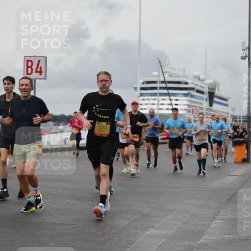 13.09.2026 - Kiel Lauf Andreas Tolksdorf http://msf.ph/oto/10461344 13.09.2026 12:01:50 Kiellinie 8173, 4, 1062, 5354, 3 meine-sportfotos.de