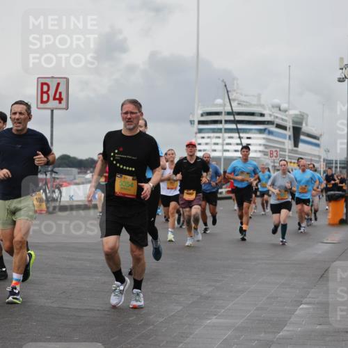 13.09.2026 - Kiel Lauf Andreas Tolksdorf http://msf.ph/oto/10461358 13.09.2026 12:01:50 Kiellinie 8173, 4, 1063, 5354, 8897, 3 meine-sportfotos.de