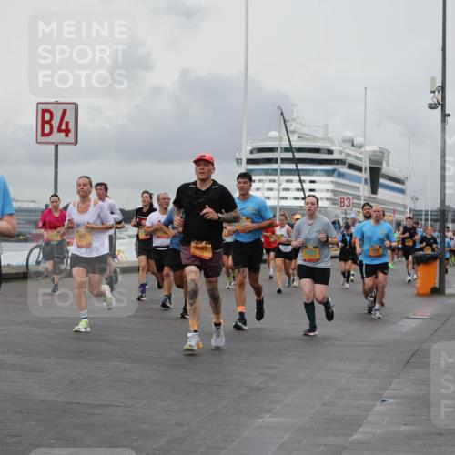 13.09.2026 - Kiel Lauf Andreas Tolksdorf http://msf.ph/oto/10461405 13.09.2026 12:01:52 Kiellinie 4, 257, 8897, 3, 9192 meine-sportfotos.de
