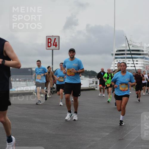 13.09.2026 - Kiel Lauf Andreas Tolksdorf http://msf.ph/oto/10461452 13.09.2026 12:02:06 Kiellinie 10063, 4, 136, 3 meine-sportfotos.de