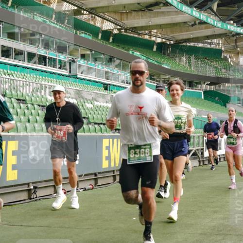 13.09.2026 - 21. swb-Marathon Bremen Michael Burmester http://msf.ph/oto/10461466 13.09.2026 12:55:13 Laufen im Stadion 161, 189, 201, 205, 385, 388, 411, 461, 465, 472, 481, 495, 655, 666, 816, 827, 854, 913, 1053, 1058, 1076, 1197, 1390, 1419, 1468, 1537, 1551, 1599, 1631, 1645, 1658, 1750, 2055, 2122, 2125, 2234, 2251, 2260, 2319, 2383, 2390, 2474, 2499, 2604, 2623, 2701, 2733, 2801, 2824, 2870, 2882, 2913, 2922, 2962, 2971, 3012, 3054, 3057, 3134, 3175, 3192, 3206, 3241, 3246, 3346, 3356, 3357, 3413, 3508, 3706, 3716, 3836, 4135, 4137, 4413, 4479, 4733, 5277, 5430, 5530, 6106, 2498, 3085 meine-sportfotos.de