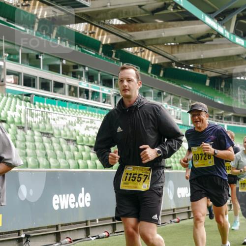 13.09.2026 - 21. swb-Marathon Bremen Michael Burmester http://msf.ph/oto/10461467 13.09.2026 10:34:29 Laufen im Stadion 10018, 10078, 10093, 10144, 10147, 10157, 10166, 10177, 10184, 10185, 10211, 10236, 10240, 10254, 10297, 10355, 10356, 10367, 10368, 10369, 10374, 10394, 10408, 10415, 10423, 10427, 10428, 10460, 10485, 10494, 10528, 10530, 10559, 10578, 10604, 10639, 10668, 10669, 10673, 10677, 10687, 10691, 10699, 10700, 10715, 10745, 10749, 10750, 10772, 10787, 10788, 10794, 10809, 10828, 10857, 10914, 10928, 11126, 11162, 11343, 11803, 11965, 10146, 10222 meine-sportfotos.de
