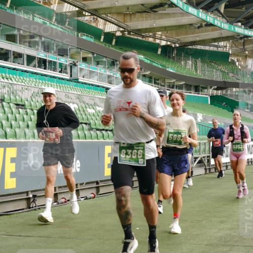 13.09.2026 - 21. swb-Marathon Bremen Michael Burmester http://msf.ph/oto/10461479 13.09.2026 12:55:13 Laufen im Stadion 161, 189, 201, 205, 385, 388, 411, 461, 465, 472, 481, 495, 655, 666, 816, 827, 854, 913, 1053, 1058, 1076, 1197, 1390, 1419, 1468, 1537, 1551, 1599, 1631, 1645, 1658, 1750, 2055, 2122, 2125, 2234, 2251, 2260, 2319, 2383, 2390, 2474, 2499, 2604, 2623, 2701, 2733, 2801, 2824, 2870, 2882, 2913, 2922, 2962, 2971, 3012, 3054, 3057, 3134, 3175, 3192, 3206, 3241, 3246, 3346, 3356, 3357, 3413, 3508, 3706, 3716, 3836, 4135, 4137, 4413, 4479, 4733, 5277, 5430, 5530, 6106, 2498, 3085 meine-sportfotos.de
