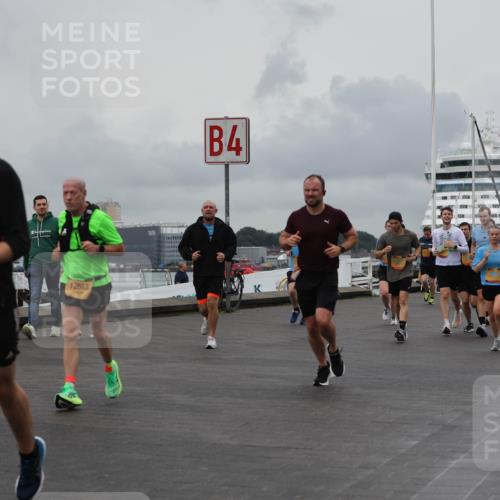 13.09.2026 - Kiel Lauf Andreas Tolksdorf http://msf.ph/oto/10461589 13.09.2026 12:02:11 Kiellinie 7393, 12643, 4 meine-sportfotos.de