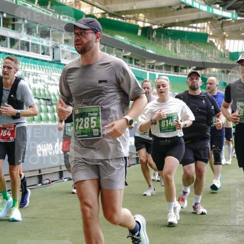 13.09.2026 - 21. swb-Marathon Bremen Michael Burmester http://msf.ph/oto/10461612 13.09.2026 13:12:23 Laufen im Stadion 118, 183, 265, 349, 514, 695, 702, 703, 843, 933, 984, 1113, 1226, 1286, 1334, 1435, 1641, 1849, 1851, 1936, 1952, 2005, 2248, 2264, 2281, 2299, 2330, 2336, 2353, 2375, 2377, 2398, 2426, 2439, 2443, 2461, 2478, 2505, 2531, 2589, 2659, 2669, 2673, 2684, 2765, 2773, 2792, 2804, 2815, 2822, 2836, 2850, 2860, 2884, 2895, 2907, 2963, 2966, 2975, 2976, 3027, 3079, 3082, 3143, 3155, 3159, 3253, 3293, 3308, 3313, 3328, 3349, 3352, 3434, 3549, 551 meine-sportfotos.de
