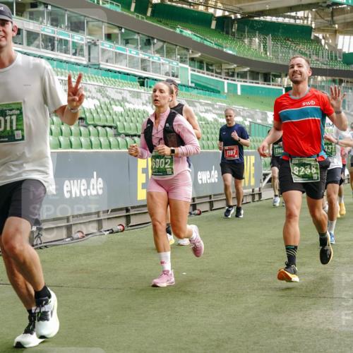 13.09.2026 - 21. swb-Marathon Bremen Michael Burmester http://msf.ph/oto/10461614 13.09.2026 12:55:15 Laufen im Stadion 161, 189, 201, 205, 385, 388, 411, 461, 465, 472, 481, 495, 655, 666, 816, 827, 854, 913, 1053, 1058, 1076, 1197, 1390, 1419, 1468, 1537, 1551, 1599, 1631, 1645, 1658, 1750, 2055, 2122, 2125, 2234, 2251, 2260, 2319, 2383, 2390, 2474, 2499, 2604, 2623, 2701, 2733, 2801, 2824, 2870, 2882, 2913, 2922, 2962, 2971, 3012, 3054, 3057, 3134, 3175, 3192, 3206, 3241, 3246, 3346, 3356, 3357, 3413, 3508, 3706, 3716, 3836, 4135, 4137, 4413, 4479, 4733, 5277, 5430, 5530, 6106, 2498, 3085 meine-sportfotos.de