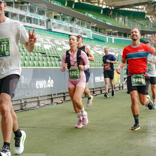 13.09.2026 - 21. swb-Marathon Bremen Michael Burmester http://msf.ph/oto/10461624 13.09.2026 12:55:15 Laufen im Stadion 161, 189, 201, 205, 385, 388, 411, 461, 465, 472, 481, 495, 655, 666, 816, 827, 854, 913, 1053, 1058, 1076, 1197, 1390, 1419, 1468, 1537, 1551, 1599, 1631, 1645, 1658, 1750, 2055, 2122, 2125, 2234, 2251, 2260, 2319, 2383, 2390, 2474, 2499, 2604, 2623, 2701, 2733, 2801, 2824, 2870, 2882, 2913, 2922, 2962, 2971, 3012, 3054, 3057, 3134, 3175, 3192, 3206, 3241, 3246, 3346, 3356, 3357, 3413, 3508, 3706, 3716, 3836, 4135, 4137, 4413, 4479, 4733, 5277, 5430, 5530, 6106, 2498, 3085 meine-sportfotos.de