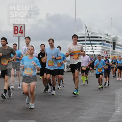 13.09.2026 - Kiel Lauf Andreas Tolksdorf http://msf.ph/oto/10461707 13.09.2026 12:02:15 Kiellinie 4, 6042, 10402, 5934, 3 meine-sportfotos.de