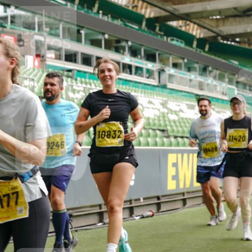 13.09.2026 - 21. swb-Marathon Bremen Michael Burmester http://msf.ph/oto/10461710 13.09.2026 10:34:31 Laufen im Stadion 10018, 10078, 10093, 10144, 10147, 10157, 10177, 10184, 10185, 10211, 10236, 10240, 10254, 10297, 10355, 10356, 10367, 10368, 10369, 10374, 10408, 10415, 10423, 10427, 10428, 10460, 10485, 10494, 10528, 10530, 10559, 10578, 10604, 10639, 10668, 10669, 10673, 10677, 10687, 10691, 10699, 10700, 10715, 10745, 10749, 10750, 10772, 10787, 10788, 10794, 10809, 10828, 10857, 10914, 10928, 11126, 11162, 11343, 11803, 11965, 10146, 10222 meine-sportfotos.de