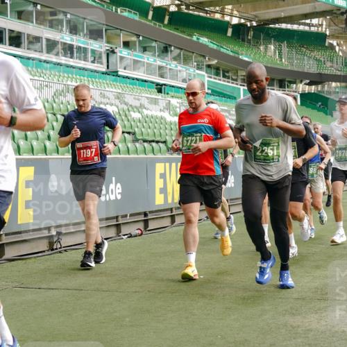 13.09.2026 - 21. swb-Marathon Bremen Michael Burmester http://msf.ph/oto/10461740 13.09.2026 12:55:18 Laufen im Stadion 161, 189, 201, 205, 385, 388, 411, 461, 465, 472, 481, 495, 655, 666, 816, 827, 854, 913, 1053, 1058, 1076, 1197, 1390, 1419, 1468, 1537, 1551, 1599, 1631, 1645, 1658, 1750, 2122, 2125, 2234, 2251, 2260, 2319, 2383, 2390, 2474, 2499, 2604, 2701, 2733, 2801, 2824, 2870, 2882, 2913, 2922, 2962, 2971, 3012, 3054, 3057, 3134, 3175, 3192, 3206, 3241, 3246, 3346, 3356, 3357, 3411, 3413, 3508, 3706, 3716, 3836, 4135, 4137, 4413, 4479, 4733, 5277, 5430, 5530, 6106, 2498, 3085 meine-sportfotos.de