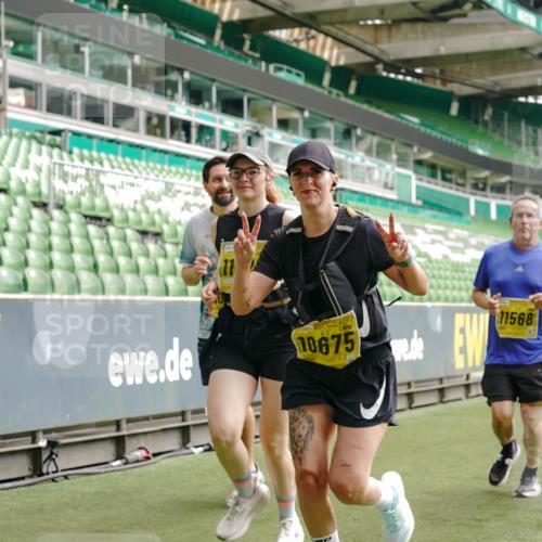 13.09.2026 - 21. swb-Marathon Bremen Michael Burmester http://msf.ph/oto/10461764 13.09.2026 10:34:32 Laufen im Stadion 10018, 10078, 10093, 10144, 10147, 10157, 10177, 10184, 10185, 10211, 10236, 10240, 10254, 10297, 10355, 10356, 10367, 10368, 10369, 10374, 10408, 10415, 10423, 10427, 10428, 10460, 10485, 10528, 10530, 10559, 10578, 10604, 10639, 10668, 10669, 10673, 10677, 10687, 10691, 10699, 10700, 10715, 10745, 10749, 10750, 10772, 10787, 10788, 10809, 10828, 10857, 10914, 10928, 11126, 11162, 11343, 11803, 11965, 10146, 10222 meine-sportfotos.de