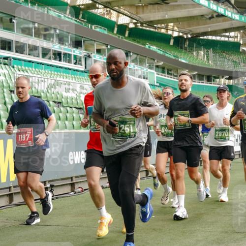 13.09.2026 - 21. swb-Marathon Bremen Michael Burmester http://msf.ph/oto/10461771 13.09.2026 12:55:19 Laufen im Stadion 161, 189, 201, 205, 307, 385, 388, 411, 461, 465, 481, 495, 655, 666, 816, 827, 854, 913, 1053, 1058, 1076, 1197, 1390, 1419, 1468, 1537, 1551, 1599, 1631, 1645, 1658, 1750, 2122, 2125, 2234, 2251, 2260, 2319, 2383, 2390, 2474, 2499, 2604, 2701, 2733, 2801, 2824, 2870, 2882, 2913, 2922, 2962, 2971, 3012, 3054, 3057, 3134, 3175, 3192, 3206, 3241, 3246, 3346, 3356, 3357, 3411, 3508, 3706, 3716, 3836, 4135, 4137, 4413, 4455, 4479, 4733, 5277, 5430, 5530, 6106, 2498, 3085 meine-sportfotos.de