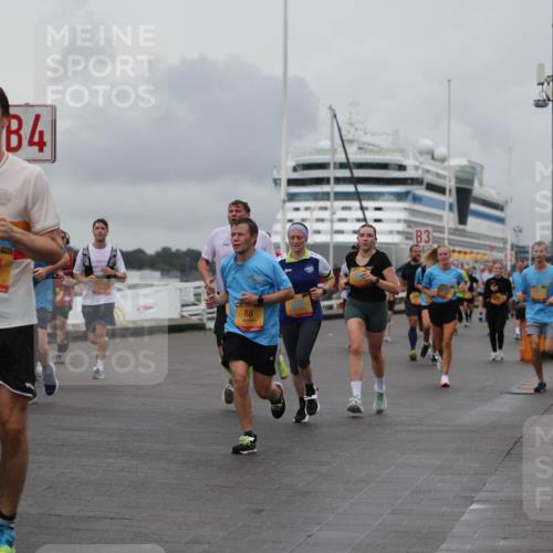 13.09.2026 - Kiel Lauf Andreas Tolksdorf http://msf.ph/oto/10461778 13.09.2026 12:02:17 Kiellinie 4, 7318, 39, 5934, 88, 3 meine-sportfotos.de