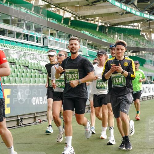 13.09.2026 - 21. swb-Marathon Bremen Michael Burmester http://msf.ph/oto/10461805 13.09.2026 12:55:19 Laufen im Stadion 161, 189, 201, 205, 307, 385, 388, 411, 461, 465, 481, 495, 655, 666, 816, 827, 854, 913, 1053, 1058, 1076, 1197, 1390, 1419, 1468, 1537, 1551, 1599, 1631, 1645, 1658, 1750, 2122, 2125, 2234, 2251, 2260, 2319, 2383, 2390, 2474, 2499, 2604, 2701, 2733, 2801, 2824, 2870, 2882, 2913, 2922, 2962, 2971, 3012, 3054, 3057, 3134, 3175, 3192, 3206, 3241, 3246, 3346, 3356, 3357, 3411, 3508, 3706, 3716, 3836, 4135, 4137, 4413, 4455, 4479, 4733, 5277, 5430, 5530, 6106, 2498, 3085 meine-sportfotos.de