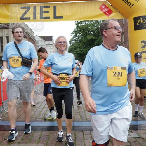 13.09.2026 - Kiel Lauf Yannick Fuchs http://msf.ph/oto/10461828 13.09.2026 09:53:59 Ziel 200, 2953, 3703, 4277, 4539, 4762, 4803, 4988, 5670, 5695, 7194, 7458, 8041, 8044, 8473, 9057, 9446, 9516, 10535, 11100, 92, 761, 802, 852, 1417, 1499, 2657, 2691, 2748, 2886, 2948, 2978, 4144, 4626, 5779, 5789, 5988, 6180, 6254, 7185, 7429, 7541, 7552, 8353, 8502, 10495, 10929, 11059, 11073, 11872, 12284, 12390, 2815, 2865, 3148, 3283, 3702, 4263, 6327, 6986, 7127, 8325, 9587, 10261, 10424, 10434, 1417, 1499, 1718, 2058, 4920, 5779, 6180, 7143, 7541, 7552, 8260 meine-sportfotos.de