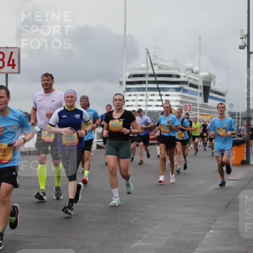 13.09.2026 - Kiel Lauf Andreas Tolksdorf http://msf.ph/oto/10461842 13.09.2026 12:02:19 Kiellinie 3116, 4, 5, 39, 88, 3 meine-sportfotos.de