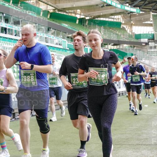 13.09.2026 - 21. swb-Marathon Bremen Michael Burmester http://msf.ph/oto/10461862 13.09.2026 13:12:25 Laufen im Stadion 118, 183, 265, 349, 514, 695, 702, 703, 843, 933, 1113, 1143, 1226, 1286, 1334, 1435, 1641, 1849, 1851, 1936, 1952, 1991, 2005, 2248, 2264, 2281, 2299, 2330, 2336, 2353, 2375, 2377, 2398, 2426, 2439, 2443, 2461, 2478, 2505, 2589, 2659, 2665, 2669, 2673, 2684, 2765, 2773, 2792, 2804, 2815, 2822, 2836, 2850, 2860, 2884, 2895, 2907, 2963, 2966, 2975, 2976, 3027, 3079, 3082, 3143, 3155, 3159, 3253, 3293, 3308, 3313, 3328, 3349, 3352, 3434, 3549, 551 meine-sportfotos.de