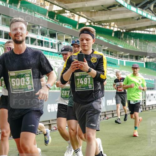 13.09.2026 - 21. swb-Marathon Bremen Michael Burmester http://msf.ph/oto/10461891 13.09.2026 12:55:20 Laufen im Stadion 161, 189, 201, 205, 307, 385, 388, 411, 461, 465, 481, 495, 655, 666, 816, 827, 854, 913, 1053, 1058, 1076, 1197, 1390, 1419, 1537, 1551, 1599, 1631, 1645, 1658, 1750, 2122, 2125, 2234, 2251, 2260, 2319, 2383, 2390, 2474, 2499, 2604, 2701, 2733, 2801, 2824, 2870, 2882, 2913, 2922, 2962, 2971, 3012, 3054, 3057, 3134, 3175, 3192, 3206, 3241, 3246, 3346, 3356, 3357, 3411, 3508, 3706, 3716, 3836, 4135, 4137, 4171, 4413, 4455, 4479, 4733, 5277, 5430, 5530, 6106, 2498, 3085 meine-sportfotos.de