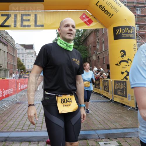 13.09.2026 - Kiel Lauf Yannick Fuchs http://msf.ph/oto/10461899 13.09.2026 09:54:02 Ziel 200, 2815, 2953, 3702, 3703, 4277, 4762, 4988, 5670, 5695, 7194, 7458, 8041, 8044, 8473, 9446, 9516, 10535, 11100, 92, 200, 761, 802, 852, 1499, 2657, 2691, 2748, 2886, 2948, 2978, 4144, 4539, 4626, 4762, 4803, 5789, 5988, 6254, 7185, 7429, 8041, 8353, 8502, 9057, 10495, 10535, 10929, 11073, 11872, 12390, 2865, 3148, 3283, 4263, 6327, 6986, 7127, 8325, 9587, 10261, 10424, 10434, 12753, 802, 1417, 1499, 1718, 2886, 4920, 5779, 5789, 6180, 7541, 7552, 8260 meine-sportfotos.de