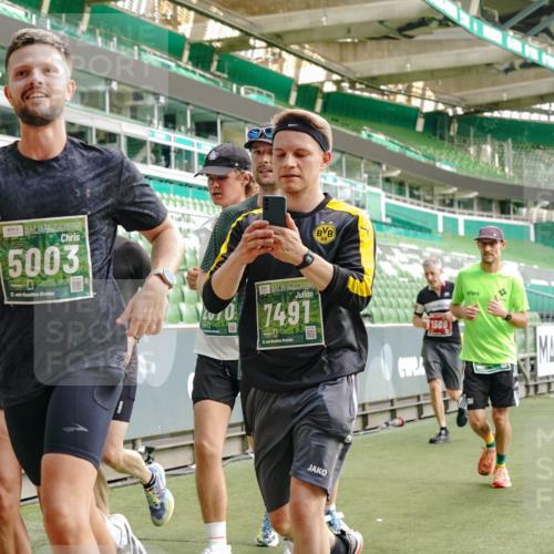 13.09.2026 - 21. swb-Marathon Bremen Michael Burmester http://msf.ph/oto/10461902 13.09.2026 12:55:20 Laufen im Stadion 161, 189, 201, 205, 307, 385, 388, 411, 461, 465, 481, 495, 655, 666, 816, 827, 854, 913, 1053, 1058, 1076, 1197, 1390, 1419, 1537, 1551, 1599, 1631, 1645, 1658, 1750, 2122, 2125, 2234, 2251, 2260, 2319, 2383, 2390, 2474, 2499, 2604, 2701, 2733, 2801, 2824, 2870, 2882, 2913, 2922, 2962, 2971, 3012, 3054, 3057, 3134, 3175, 3192, 3206, 3241, 3246, 3346, 3356, 3357, 3411, 3508, 3706, 3716, 3836, 4135, 4137, 4171, 4413, 4455, 4479, 4733, 5277, 5430, 5530, 6106, 2498, 3085 meine-sportfotos.de