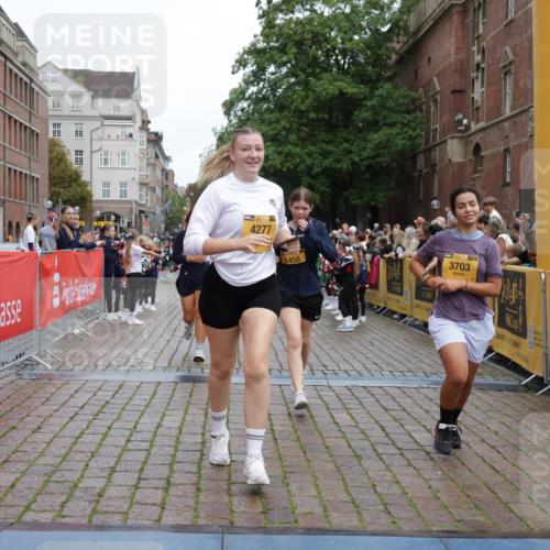 13.09.2026 - Kiel Lauf Yannick Fuchs http://msf.ph/oto/10461964 13.09.2026 09:54:08 Ziel 2815, 3148, 3702, 3703, 4277, 5670, 7458, 8325, 9587, 11100, 92, 200, 852, 2657, 2691, 2748, 2953, 4144, 4539, 4626, 4762, 4803, 4988, 5695, 5988, 6254, 7194, 8041, 8044, 8473, 8502, 9057, 9446, 9516, 10535, 11100, 11872, 12390, 1441, 2368, 2485, 2865, 3283, 4263, 6327, 6825, 6986, 7090, 7127, 10261, 10424, 10434, 12753, 761, 802, 1417, 1499, 2886, 2948, 2978, 5789, 5988, 7185, 7429, 10929 meine-sportfotos.de