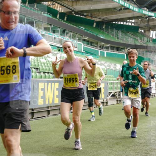 13.09.2026 - 21. swb-Marathon Bremen Michael Burmester http://msf.ph/oto/10461965 13.09.2026 10:34:34 Laufen im Stadion 10018, 10078, 10093, 10144, 10147, 10157, 10177, 10184, 10185, 10211, 10236, 10240, 10254, 10297, 10355, 10356, 10367, 10368, 10369, 10377, 10408, 10415, 10423, 10427, 10428, 10460, 10485, 10528, 10530, 10559, 10578, 10604, 10639, 10668, 10669, 10673, 10677, 10687, 10691, 10699, 10700, 10715, 10745, 10749, 10750, 10772, 10787, 10788, 10809, 10828, 10857, 10914, 10928, 11126, 11162, 11343, 11803, 11965, 10146, 10222 meine-sportfotos.de