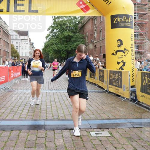 13.09.2026 - Kiel Lauf Yannick Fuchs http://msf.ph/oto/10461997 13.09.2026 09:54:09 Ziel 2815, 3148, 3702, 3703, 4277, 5670, 7458, 8325, 9587, 92, 200, 852, 2657, 2691, 2748, 2953, 4144, 4539, 4626, 4762, 4803, 4988, 5695, 5988, 6254, 7194, 8041, 8044, 8473, 8502, 9057, 9446, 9516, 10535, 11100, 11872, 12390, 1414, 1441, 2368, 2485, 2865, 3283, 4263, 6327, 6825, 6986, 7090, 7127, 8830, 10261, 10424, 10434, 12753, 761, 802, 1499, 2886, 2948, 2978, 5789, 5988, 7185, 7429, 10929 meine-sportfotos.de