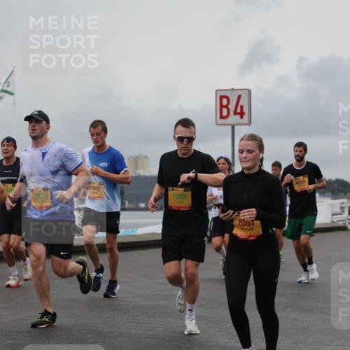 13.09.2026 - Kiel Lauf Andreas Tolksdorf http://msf.ph/oto/10461999 13.09.2026 12:02:26 Kiellinie 38, 2145, 539, 11, 39, 768, 7485, 39, 1509, 4, 886, 8928 meine-sportfotos.de