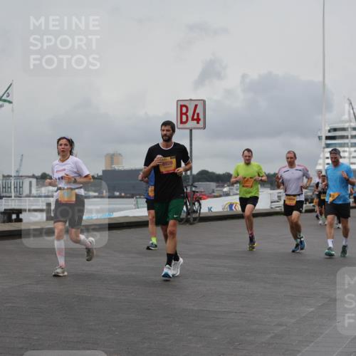 13.09.2026 - Kiel Lauf Andreas Tolksdorf http://msf.ph/oto/10462051 13.09.2026 12:02:28 Kiellinie 8928, 4, 3 meine-sportfotos.de