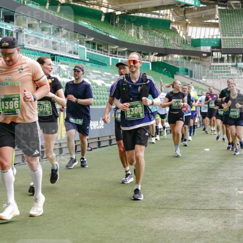 13.09.2026 - 21. swb-Marathon Bremen Michael Burmester http://msf.ph/oto/10462052 13.09.2026 13:12:27 Laufen im Stadion 118, 183, 265, 278, 349, 514, 576, 695, 702, 703, 843, 933, 1113, 1143, 1226, 1286, 1334, 1435, 1641, 1849, 1851, 1936, 1952, 1991, 2005, 2248, 2264, 2281, 2299, 2330, 2336, 2353, 2375, 2377, 2398, 2426, 2439, 2443, 2461, 2478, 2505, 2589, 2659, 2665, 2669, 2673, 2684, 2765, 2773, 2792, 2804, 2815, 2822, 2836, 2850, 2860, 2884, 2895, 2907, 2963, 2966, 2975, 2976, 3027, 3079, 3082, 3143, 3155, 3159, 3253, 3293, 3308, 3313, 3328, 3349, 3352, 3434, 3549, 551 meine-sportfotos.de
