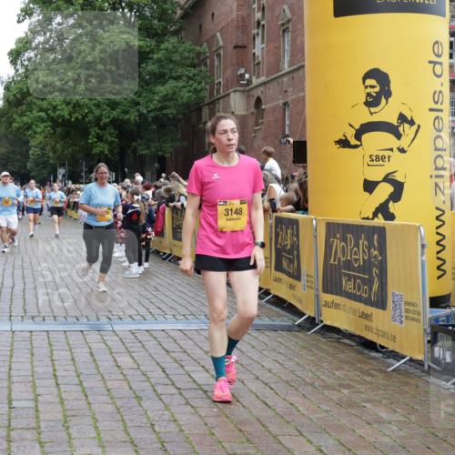 13.09.2026 - Kiel Lauf Yannick Fuchs http://msf.ph/oto/10462058 13.09.2026 09:54:13 Ziel 2815, 2865, 3148, 3283, 3702, 3703, 4263, 4277, 6327, 6986, 7127, 7458, 8325, 9587, 10261, 10424, 10434, 92, 200, 852, 2657, 2691, 2748, 2953, 4144, 4539, 4626, 4762, 4803, 4988, 5670, 5695, 6254, 7194, 8041, 8044, 8473, 8502, 9057, 9446, 9516, 10535, 11100, 11872, 12390, 1414, 1441, 2368, 2485, 5030, 5937, 6825, 7090, 8830, 12750, 12751, 12753, 92, 761, 852, 2948, 2978, 4626, 5988, 6254, 7185, 7429, 8502, 10929 meine-sportfotos.de