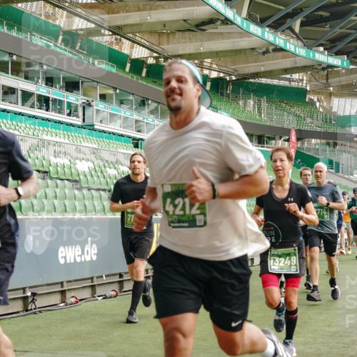 13.09.2026 - 21. swb-Marathon Bremen Michael Burmester http://msf.ph/oto/10462070 13.09.2026 12:55:25 Laufen im Stadion 161, 189, 201, 205, 307, 385, 388, 411, 461, 465, 481, 495, 655, 666, 827, 854, 913, 926, 1053, 1058, 1197, 1390, 1537, 1599, 1631, 1645, 1658, 1750, 2122, 2125, 2234, 2251, 2260, 2319, 2383, 2390, 2474, 2535, 2604, 2701, 2733, 2801, 2824, 2870, 2882, 2913, 2922, 2962, 2971, 3012, 3054, 3057, 3119, 3134, 3175, 3192, 3206, 3241, 3246, 3290, 3346, 3356, 3357, 3411, 3508, 3706, 3716, 3836, 4135, 4137, 4171, 4413, 4455, 4479, 4733, 5277, 5430, 5530, 6106, 2498, 3085 meine-sportfotos.de