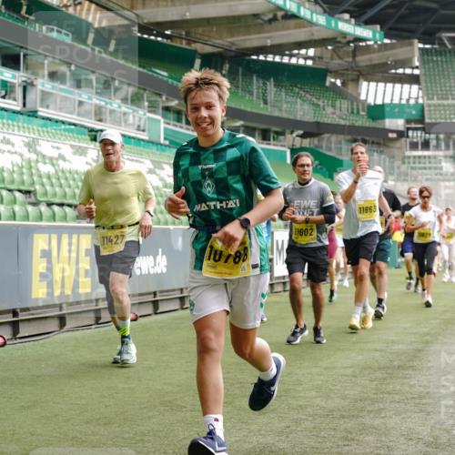 13.09.2026 - 21. swb-Marathon Bremen Michael Burmester http://msf.ph/oto/10462093 13.09.2026 10:34:35 Laufen im Stadion 10018, 10078, 10093, 10144, 10147, 10157, 10177, 10184, 10185, 10211, 10236, 10240, 10245, 10254, 10297, 10355, 10356, 10367, 10368, 10369, 10377, 10408, 10415, 10423, 10427, 10428, 10460, 10485, 10528, 10530, 10559, 10578, 10604, 10639, 10668, 10669, 10673, 10677, 10687, 10691, 10699, 10700, 10715, 10745, 10749, 10750, 10772, 10787, 10788, 10809, 10828, 10857, 10914, 10928, 11126, 11162, 11343, 11803, 11965, 10146, 10222 meine-sportfotos.de