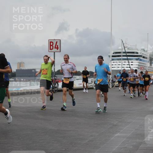 13.09.2026 - Kiel Lauf Andreas Tolksdorf http://msf.ph/oto/10462110 13.09.2026 12:02:29 Kiellinie 8928, 11557, 4, 12534, 3 meine-sportfotos.de