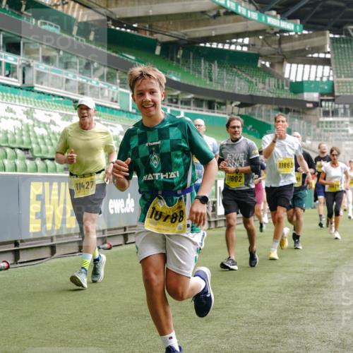 13.09.2026 - 21. swb-Marathon Bremen Michael Burmester http://msf.ph/oto/10462119 13.09.2026 10:34:35 Laufen im Stadion 10018, 10078, 10093, 10144, 10147, 10157, 10177, 10184, 10185, 10211, 10236, 10240, 10245, 10254, 10297, 10355, 10356, 10367, 10368, 10369, 10377, 10408, 10415, 10423, 10427, 10428, 10460, 10485, 10528, 10530, 10559, 10578, 10604, 10639, 10668, 10669, 10673, 10677, 10687, 10691, 10699, 10700, 10715, 10745, 10749, 10750, 10772, 10787, 10788, 10809, 10828, 10857, 10914, 10928, 11126, 11162, 11343, 11803, 11965, 10146, 10222 meine-sportfotos.de