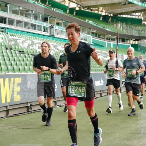 13.09.2026 - 21. swb-Marathon Bremen Michael Burmester http://msf.ph/oto/10462123 13.09.2026 12:55:26 Laufen im Stadion 161, 189, 201, 205, 307, 385, 388, 411, 461, 465, 481, 495, 655, 666, 827, 854, 913, 926, 1053, 1058, 1197, 1390, 1537, 1599, 1631, 1645, 1658, 1750, 2122, 2125, 2234, 2251, 2260, 2319, 2383, 2390, 2474, 2535, 2604, 2701, 2733, 2801, 2824, 2870, 2882, 2913, 2922, 2962, 3012, 3054, 3057, 3119, 3134, 3175, 3192, 3206, 3241, 3246, 3290, 3346, 3356, 3357, 3411, 3508, 3706, 3716, 3836, 4135, 4137, 4171, 4413, 4455, 4479, 4733, 5277, 5430, 5530, 6106, 2498, 3085 meine-sportfotos.de