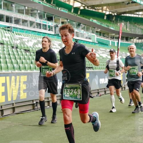 13.09.2026 - 21. swb-Marathon Bremen Michael Burmester http://msf.ph/oto/10462135 13.09.2026 12:55:26 Laufen im Stadion 161, 189, 201, 205, 307, 385, 388, 411, 461, 465, 481, 495, 655, 666, 827, 854, 913, 926, 1053, 1058, 1197, 1390, 1537, 1599, 1631, 1645, 1658, 1750, 2122, 2125, 2234, 2251, 2260, 2319, 2383, 2390, 2474, 2535, 2604, 2701, 2733, 2801, 2824, 2870, 2882, 2913, 2922, 2962, 3012, 3054, 3057, 3119, 3134, 3175, 3192, 3206, 3241, 3246, 3290, 3346, 3356, 3357, 3411, 3508, 3706, 3716, 3836, 4135, 4137, 4171, 4413, 4455, 4479, 4733, 5277, 5430, 5530, 6106, 2498, 3085 meine-sportfotos.de