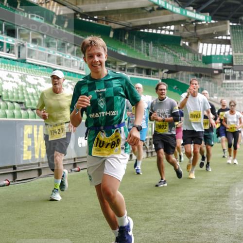 13.09.2026 - 21. swb-Marathon Bremen Michael Burmester http://msf.ph/oto/10462139 13.09.2026 10:34:35 Laufen im Stadion 10018, 10078, 10093, 10144, 10147, 10157, 10177, 10184, 10185, 10211, 10236, 10240, 10245, 10254, 10297, 10355, 10356, 10367, 10368, 10369, 10377, 10408, 10415, 10423, 10427, 10428, 10460, 10485, 10528, 10530, 10559, 10578, 10604, 10639, 10668, 10669, 10673, 10677, 10687, 10691, 10699, 10700, 10715, 10745, 10749, 10750, 10772, 10787, 10788, 10809, 10828, 10857, 10914, 10928, 11126, 11162, 11343, 11803, 11965, 10146, 10222 meine-sportfotos.de