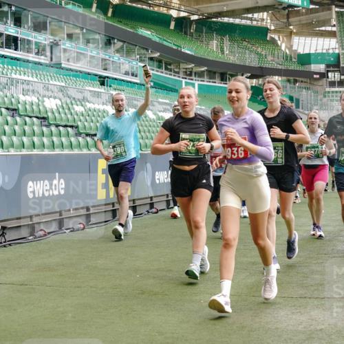13.09.2026 - 21. swb-Marathon Bremen Michael Burmester http://msf.ph/oto/10462251 13.09.2026 13:12:30 Laufen im Stadion 118, 183, 265, 278, 349, 514, 576, 695, 702, 703, 843, 933, 950, 1005, 1113, 1143, 1226, 1286, 1334, 1435, 1641, 1849, 1851, 1936, 1952, 1991, 2005, 2248, 2264, 2281, 2299, 2336, 2353, 2375, 2377, 2398, 2426, 2439, 2461, 2478, 2505, 2612, 2659, 2665, 2669, 2673, 2684, 2765, 2773, 2792, 2804, 2815, 2822, 2850, 2860, 2884, 2895, 2907, 2921, 2963, 2966, 2975, 2976, 3027, 3079, 3082, 3143, 3155, 3159, 3253, 3293, 3308, 3313, 3328, 3349, 3352, 3434, 551 meine-sportfotos.de
