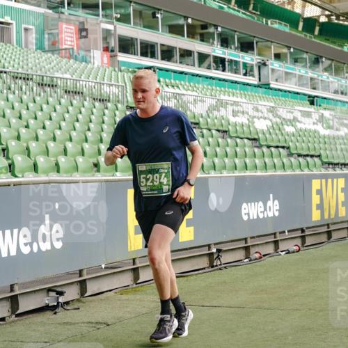 13.09.2026 - 21. swb-Marathon Bremen Michael Burmester http://msf.ph/oto/10462286 13.09.2026 12:55:29 Laufen im Stadion 161, 189, 201, 205, 307, 385, 388, 411, 461, 465, 481, 495, 655, 666, 854, 913, 926, 1053, 1058, 1197, 1390, 1537, 1599, 1631, 1645, 1658, 1750, 2122, 2125, 2234, 2251, 2260, 2319, 2383, 2390, 2474, 2535, 2604, 2733, 2801, 2824, 2870, 2913, 2922, 2948, 2962, 3012, 3054, 3057, 3119, 3134, 3175, 3192, 3202, 3206, 3241, 3246, 3290, 3346, 3348, 3356, 3357, 3411, 3508, 3706, 3716, 3836, 4135, 4137, 4171, 4413, 4455, 4479, 4733, 5277, 5430, 5530, 6106, 2498, 3085 meine-sportfotos.de