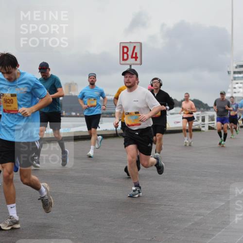 13.09.2026 - Kiel Lauf Andreas Tolksdorf http://msf.ph/oto/10462295 13.09.2026 12:02:39 Kiellinie 39, 5620, 4, 19671, 3 meine-sportfotos.de