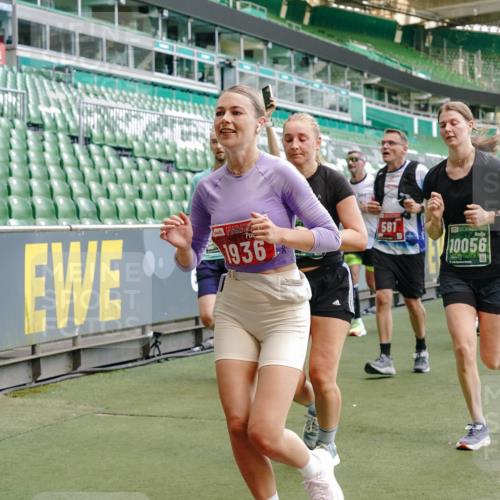 13.09.2026 - 21. swb-Marathon Bremen Michael Burmester http://msf.ph/oto/10462353 13.09.2026 13:12:31 Laufen im Stadion 118, 183, 265, 278, 349, 514, 576, 695, 702, 703, 843, 933, 950, 1005, 1113, 1143, 1226, 1286, 1334, 1435, 1641, 1849, 1851, 1936, 1952, 1991, 2005, 2248, 2264, 2281, 2299, 2336, 2353, 2375, 2377, 2398, 2426, 2439, 2461, 2478, 2505, 2612, 2659, 2665, 2669, 2673, 2684, 2765, 2773, 2792, 2804, 2815, 2816, 2822, 2850, 2860, 2884, 2895, 2907, 2921, 2963, 2966, 2975, 2976, 3027, 3079, 3082, 3143, 3155, 3159, 3253, 3293, 3308, 3313, 3328, 3349, 3352, 3434, 551 meine-sportfotos.de