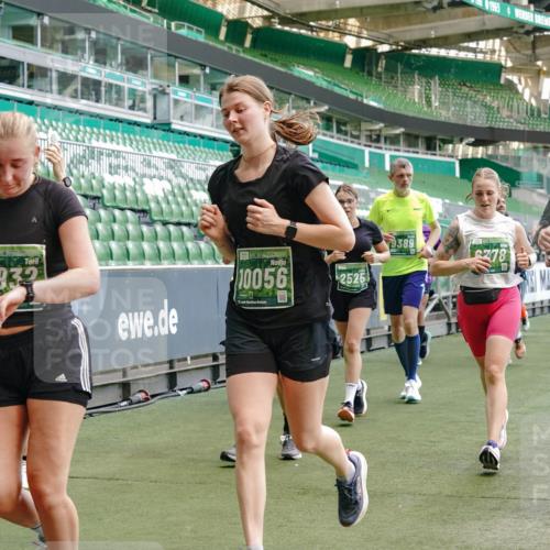 13.09.2026 - 21. swb-Marathon Bremen Michael Burmester http://msf.ph/oto/10462400 13.09.2026 13:12:32 Laufen im Stadion 118, 183, 265, 278, 349, 514, 576, 695, 702, 703, 843, 933, 950, 1005, 1113, 1143, 1226, 1286, 1334, 1435, 1641, 1849, 1851, 1936, 1952, 1991, 2005, 2248, 2264, 2281, 2299, 2336, 2353, 2375, 2377, 2398, 2426, 2439, 2461, 2478, 2505, 2612, 2659, 2665, 2669, 2673, 2684, 2765, 2773, 2792, 2804, 2815, 2816, 2822, 2850, 2860, 2884, 2895, 2907, 2921, 2963, 2966, 2975, 2976, 3016, 3027, 3079, 3082, 3143, 3155, 3159, 3253, 3293, 3308, 3313, 3328, 3349, 3352, 3434, 551 meine-sportfotos.de