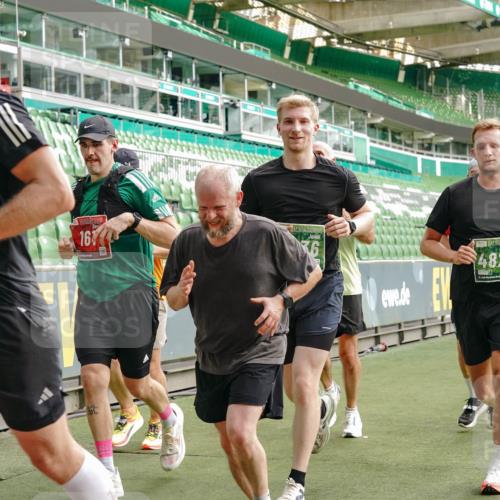 13.09.2026 - 21. swb-Marathon Bremen Michael Burmester http://msf.ph/oto/10462435 13.09.2026 12:55:33 Laufen im Stadion 161, 189, 201, 205, 307, 385, 388, 411, 461, 465, 481, 495, 655, 666, 854, 913, 926, 1053, 1058, 1197, 1390, 1537, 1599, 1631, 1645, 1658, 1750, 2122, 2125, 2234, 2251, 2260, 2319, 2383, 2390, 2474, 2535, 2604, 2733, 2801, 2824, 2870, 2922, 2948, 2962, 3012, 3054, 3057, 3119, 3134, 3175, 3192, 3202, 3206, 3241, 3246, 3290, 3346, 3348, 3356, 3357, 3411, 3508, 3706, 3716, 3836, 4135, 4137, 4171, 4413, 4455, 4479, 4733, 5277, 5430, 5530, 6106, 2498, 3085 meine-sportfotos.de