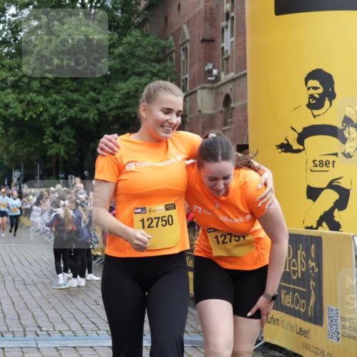 13.09.2026 - Kiel Lauf Yannick Fuchs http://msf.ph/oto/10462495 13.09.2026 09:54:38 Ziel 1414, 3489, 5030, 5503, 5504, 5937, 6815, 8830, 12750, 12751, 1441, 2368, 2485, 2815, 2865, 3148, 3283, 3702, 3703, 4263, 4277, 6327, 6825, 6986, 7090, 7127, 7458, 8325, 9587, 10261, 10424, 10434, 12753, 449, 1436, 2979, 3846, 4107, 4911, 4948, 5307, 6054, 6158, 6955, 7661, 7813, 7819, 7969, 8327, 9509, 9790, 9932, 3702, 3703, 4277, 4988, 5670, 7458, 11100 meine-sportfotos.de