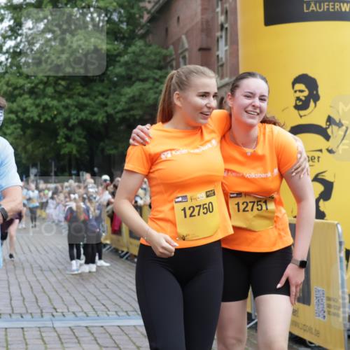 13.09.2026 - Kiel Lauf Yannick Fuchs http://msf.ph/oto/10462514 13.09.2026 09:54:38 Ziel 1414, 3489, 5030, 5503, 5504, 5937, 6815, 8830, 12750, 12751, 1441, 2368, 2485, 2815, 2865, 3148, 3283, 3702, 3703, 4263, 4277, 6327, 6825, 6986, 7090, 7127, 7458, 8325, 9587, 10261, 10424, 10434, 12753, 449, 1436, 2979, 3846, 4107, 4911, 4948, 5307, 6054, 6158, 6955, 7661, 7813, 7819, 7969, 8327, 9509, 9790, 9932, 3702, 3703, 4277, 4988, 5670, 7458, 11100 meine-sportfotos.de