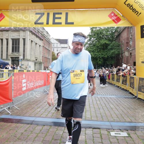 13.09.2026 - Kiel Lauf Yannick Fuchs http://msf.ph/oto/10462534 13.09.2026 09:54:40 Ziel 3489, 4911, 5030, 5503, 5504, 5937, 6815, 7661, 8327, 12750, 12751, 1414, 1441, 2368, 2485, 2815, 2865, 3148, 3283, 3702, 4263, 6327, 6825, 6986, 7090, 7127, 8325, 8830, 9587, 10261, 10424, 10434, 12753, 449, 1436, 2979, 3846, 4107, 4948, 5307, 6054, 6158, 6955, 7813, 7819, 7969, 9509, 9790, 9932, 10635, 2815, 3148, 3702, 3703, 4277, 5670, 7458, 11100 meine-sportfotos.de