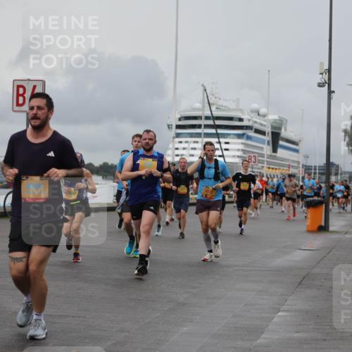 13.09.2026 - Kiel Lauf Andreas Tolksdorf http://msf.ph/oto/10462571 13.09.2026 12:02:49 Kiellinie 6107, 3 meine-sportfotos.de
